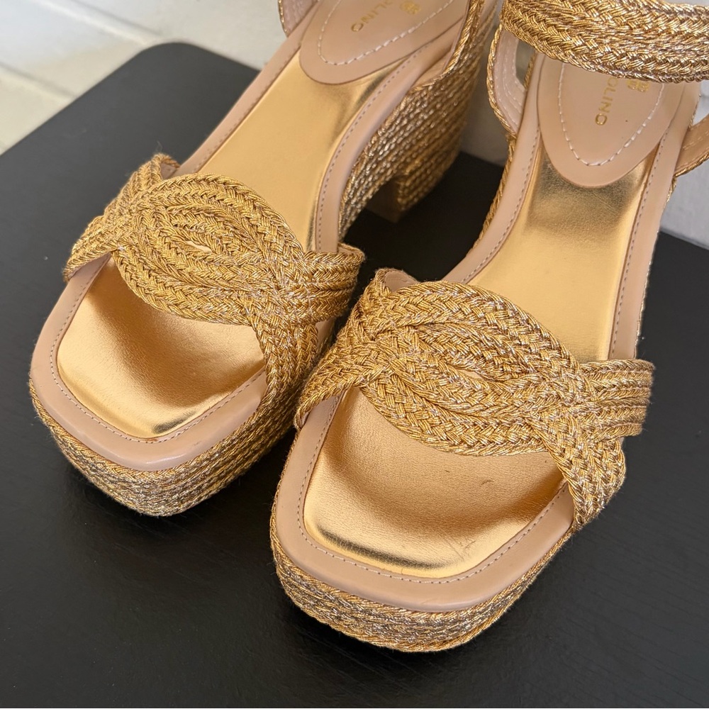 Bandolino Sabinna Platform Wedge in Gold, SZ 8.5 NWOB - Picture 8 of 11